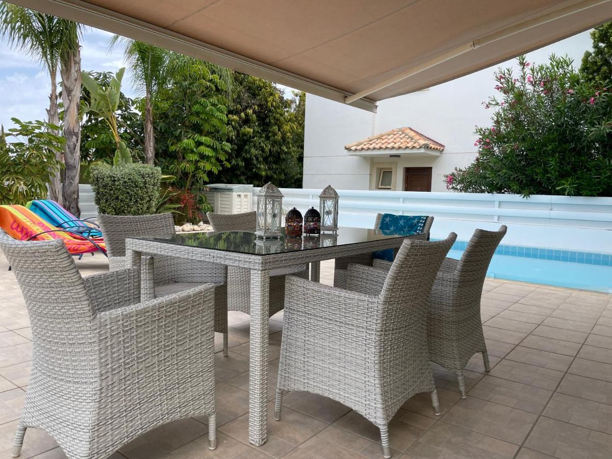 Zoe'S Villa By Turtle Bay بروتاراس المظهر الخارجي الصورة